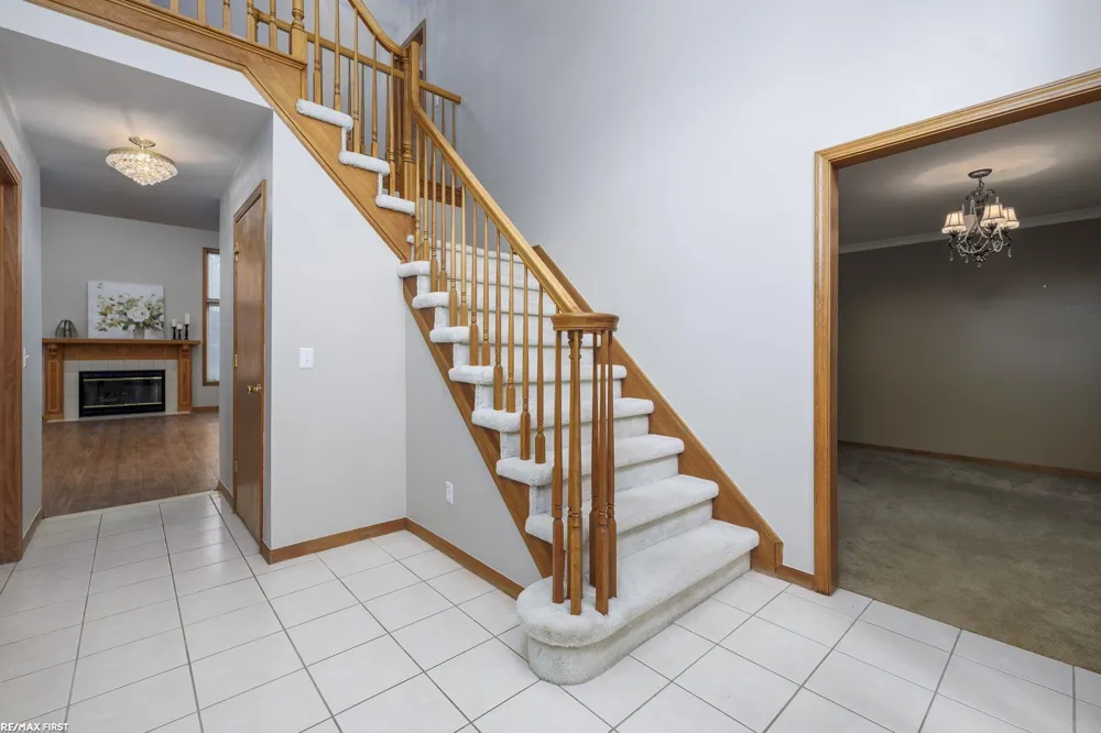 999 River Mist Drive Rochester City, MI 48307