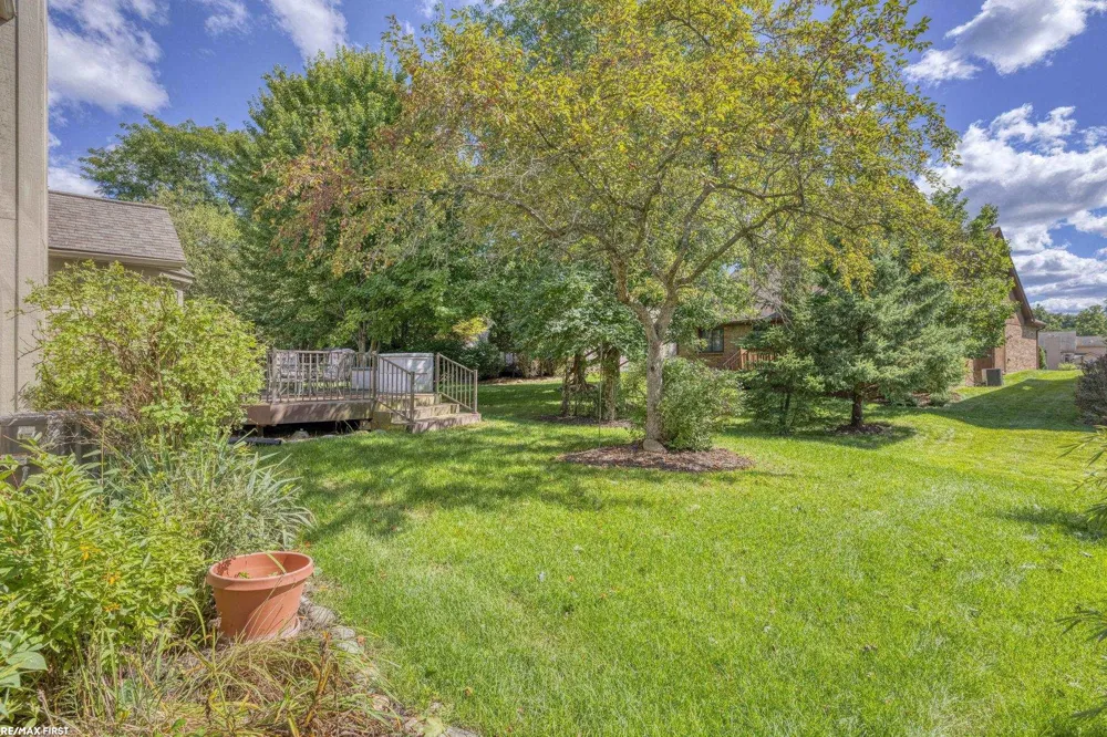 999 River Mist Drive Rochester City, MI 48307