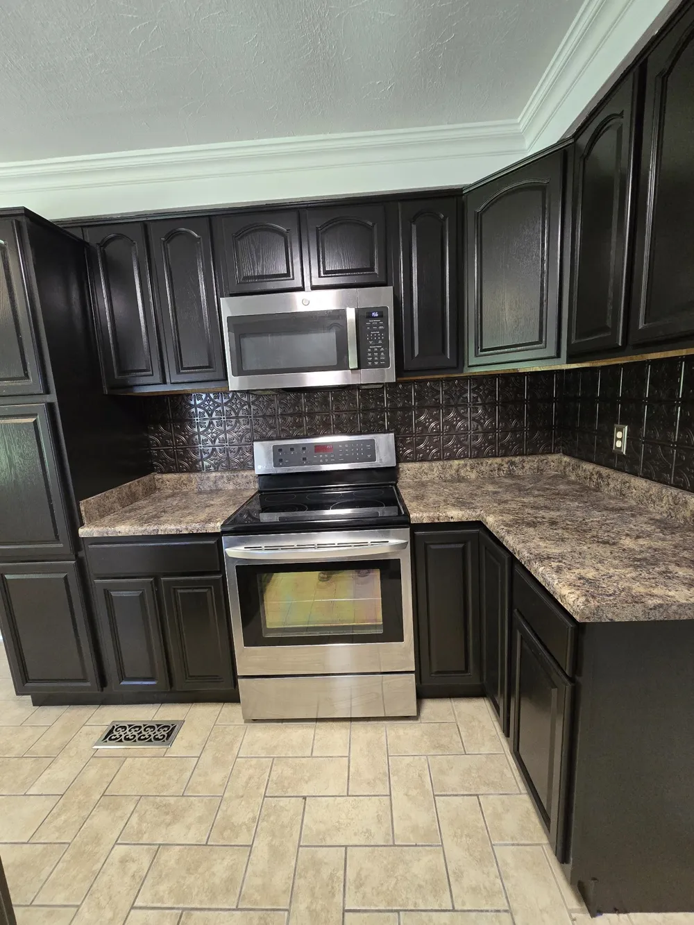1787 W Elmwood Rd Clarksville, TN 37040