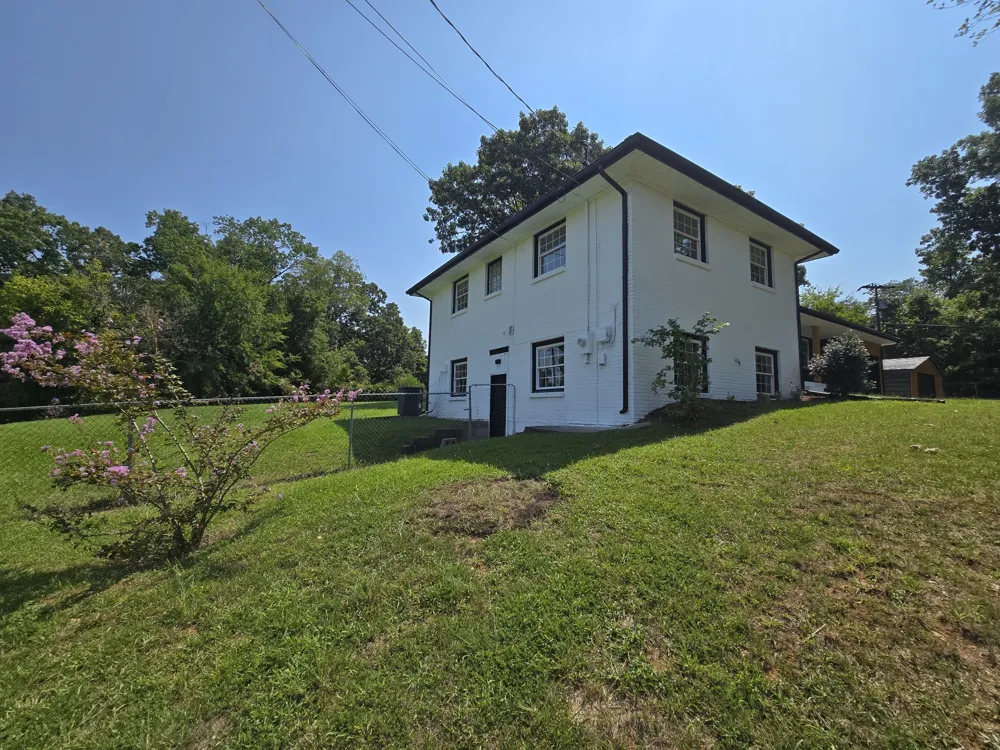 1787 W Elmwood Rd Clarksville, TN 37040