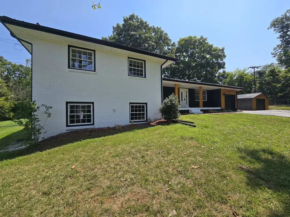 1787 W Elmwood Rd Clarksville, TN 37040