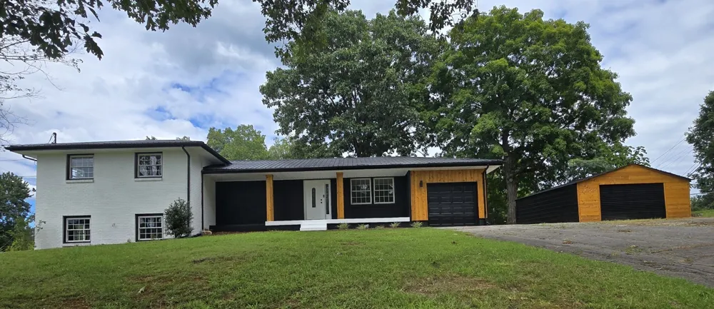 1787 W Elmwood Rd Clarksville, TN 37040