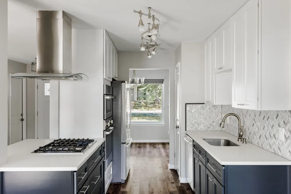 6101 London Drive Austin, TX 78745