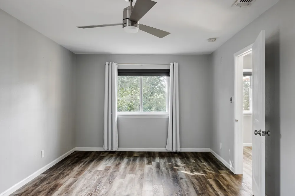 6101 London Drive Austin, TX 78745