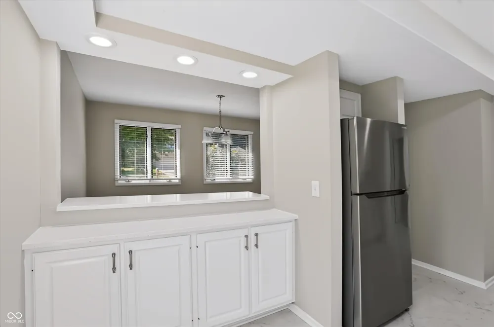 328 Sandbrook Drive Noblesville, IN 46062