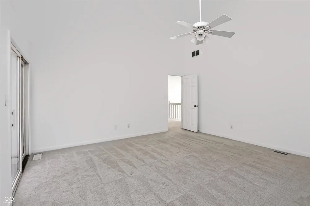 328 Sandbrook Drive Noblesville, IN 46062