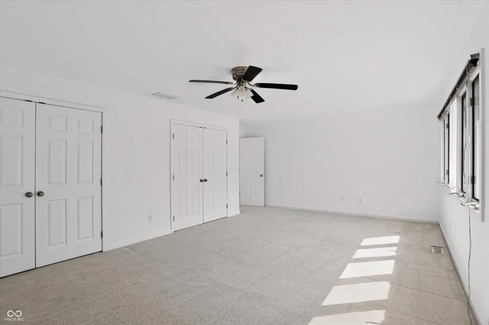 328 Sandbrook Drive Noblesville, IN 46062