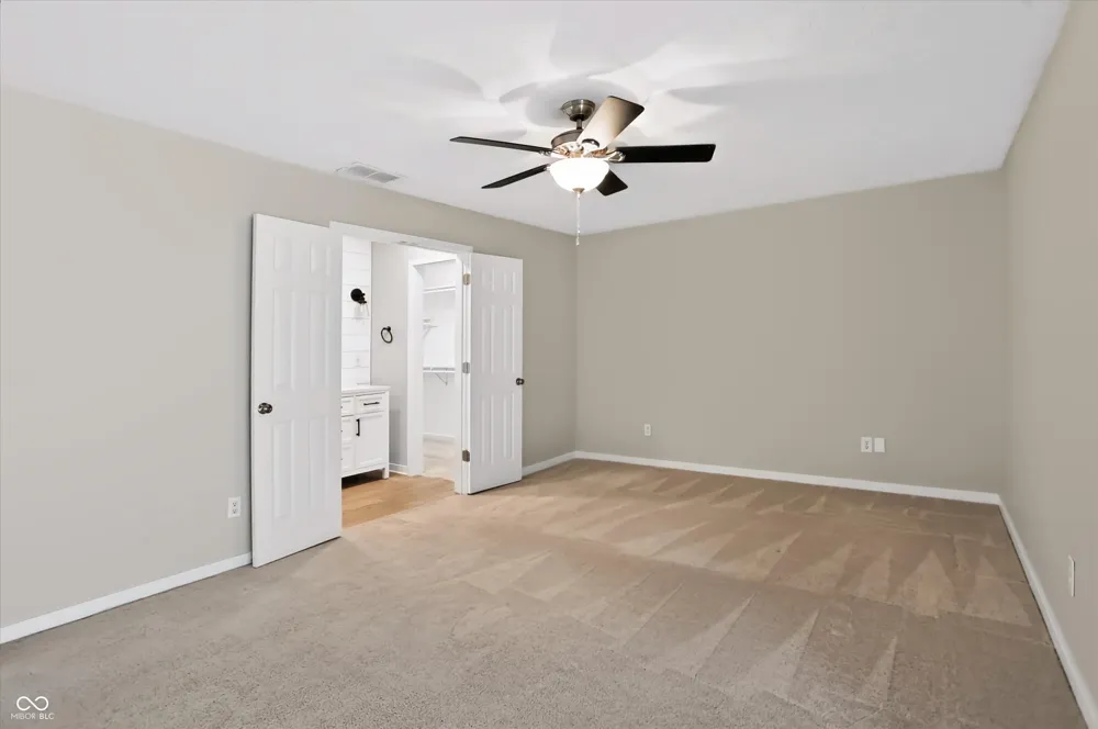 328 Sandbrook Drive Noblesville, IN 46062