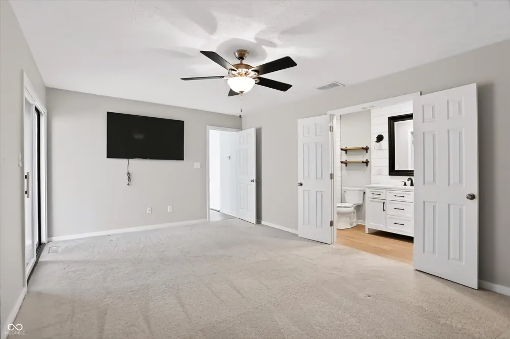 328 Sandbrook Drive Noblesville, IN 46062
