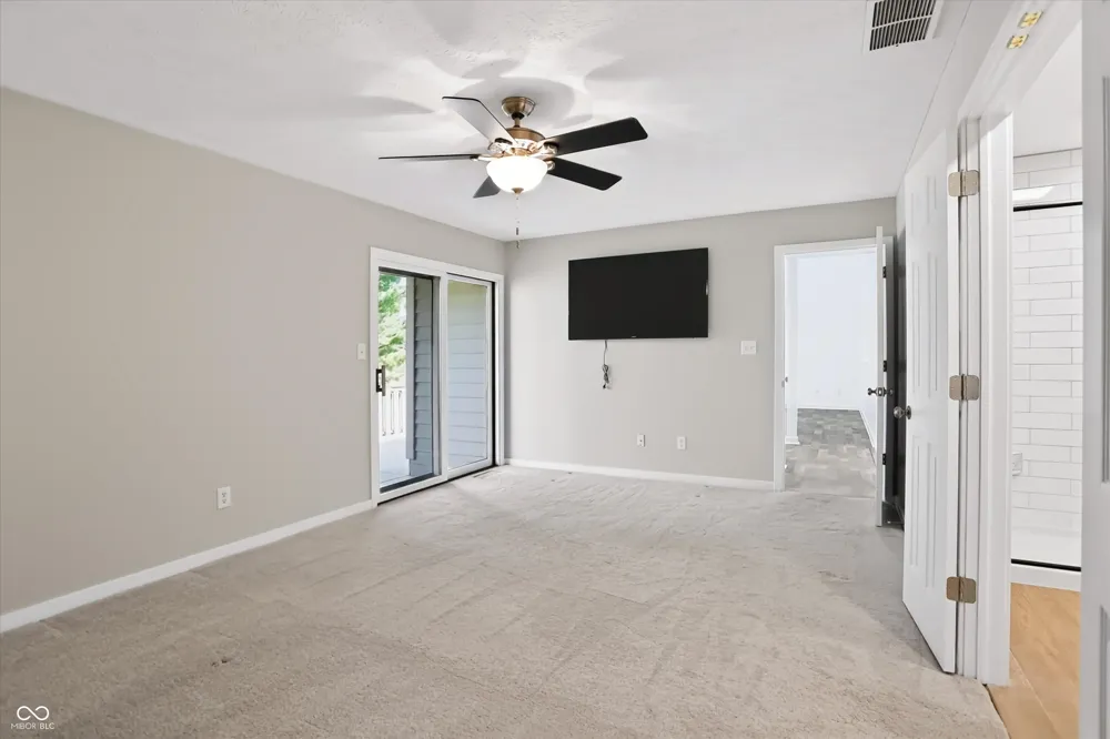 328 Sandbrook Drive Noblesville, IN 46062
