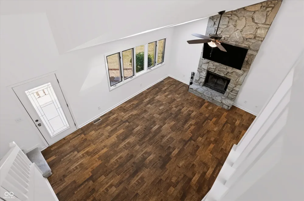 328 Sandbrook Drive Noblesville, IN 46062