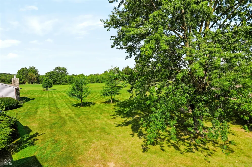328 Sandbrook Drive Noblesville, IN 46062
