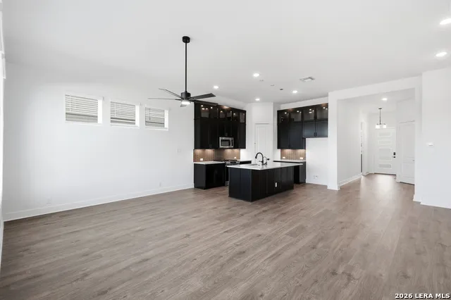 2160 Briggs Summit San Antonio, TX 78245