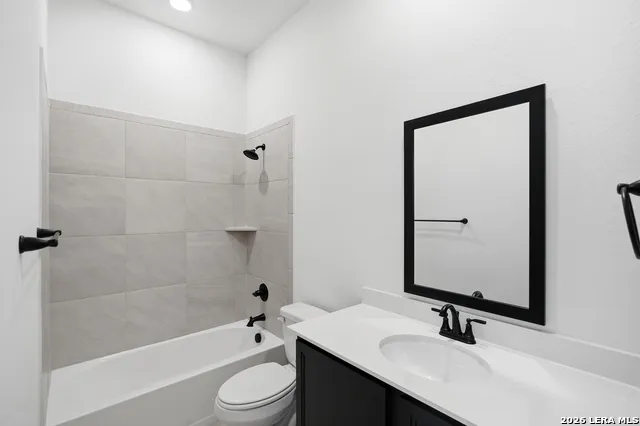 9436 Hidden Stone Schertz, TX 78154