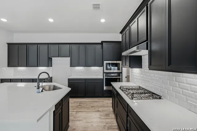 9436 Hidden Stone Schertz, TX 78154