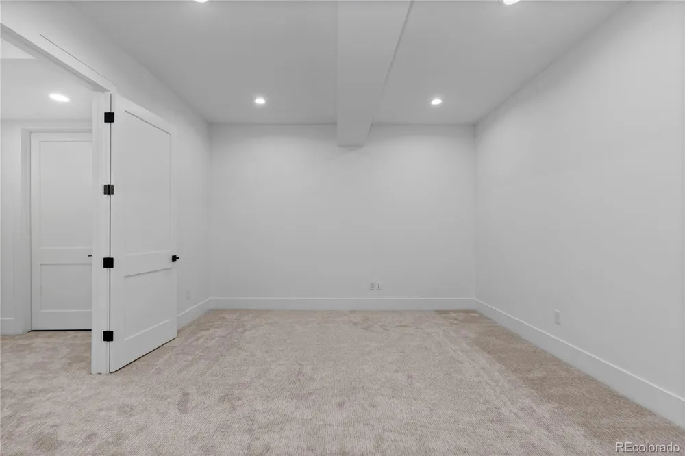 8103 Raphael Lane Littleton, CO 80125