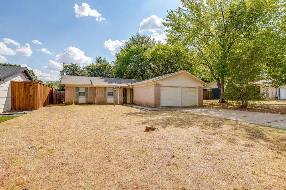1116 Woodbrook Street Arlington, TX 76011