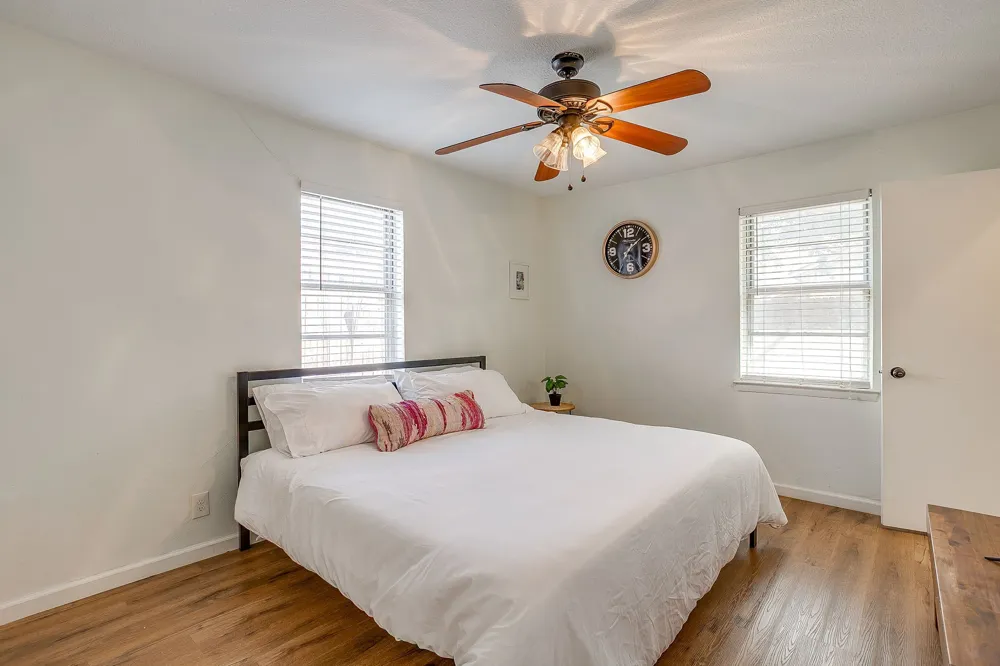 1116 Woodbrook Street Arlington, TX 76011