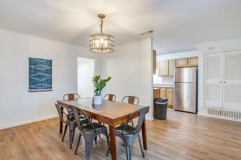 1116 Woodbrook Street Arlington, TX 76011