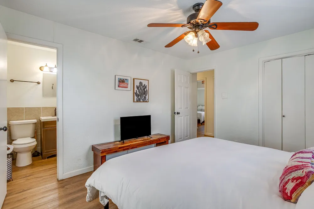 1116 Woodbrook Street Arlington, TX 76011