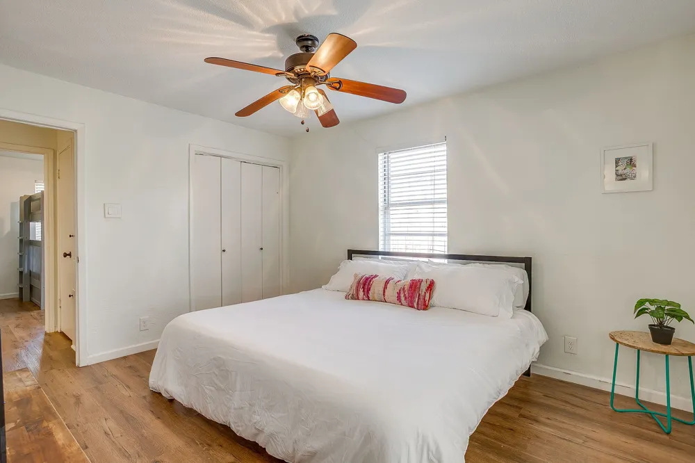 1116 Woodbrook Street Arlington, TX 76011