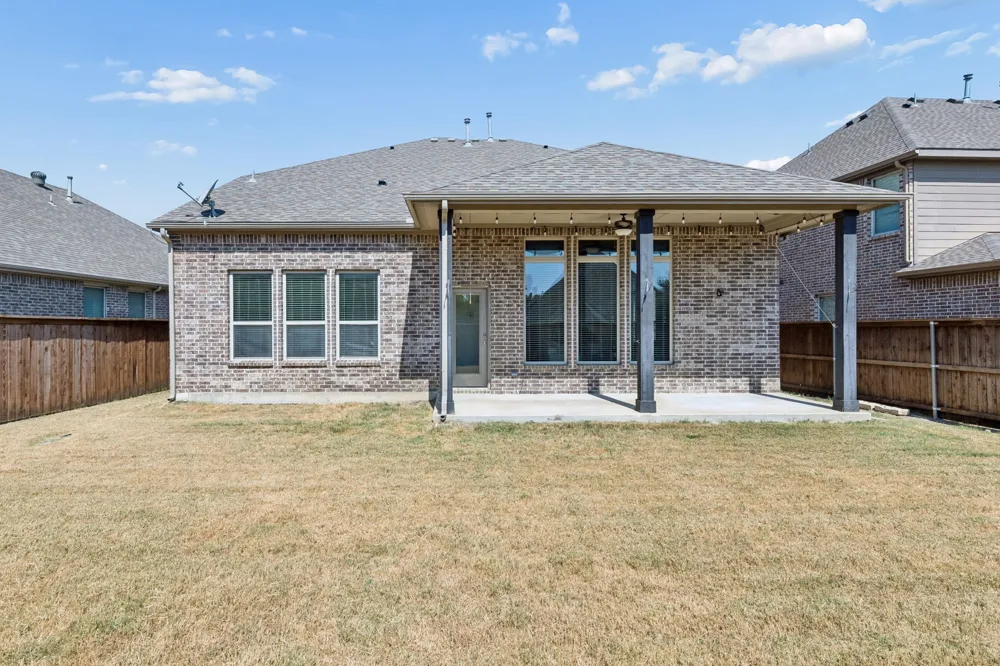 821 Llano Falls Drive McKinney, TX 75071