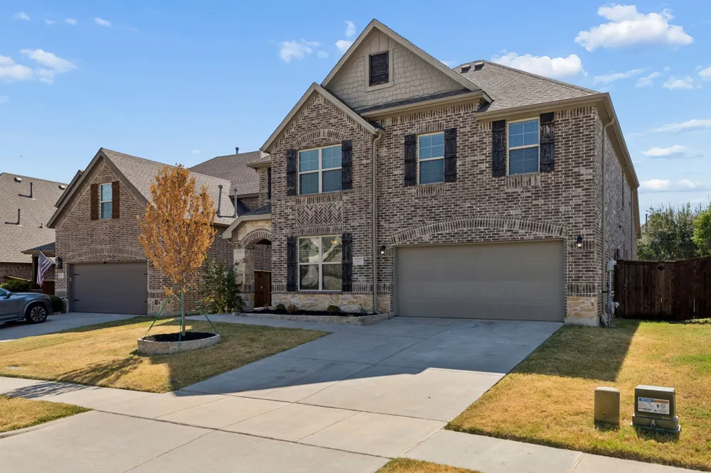 821 Llano Falls Drive McKinney, TX 75071