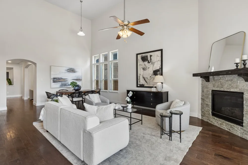 821 Llano Falls Drive McKinney, TX 75071
