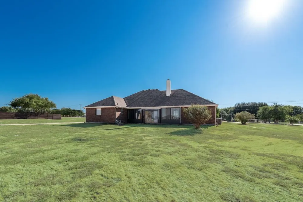 2121 Mockingbird Lane Midlothian, TX 76065