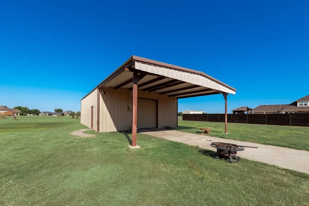 2121 Mockingbird Lane Midlothian, TX 76065