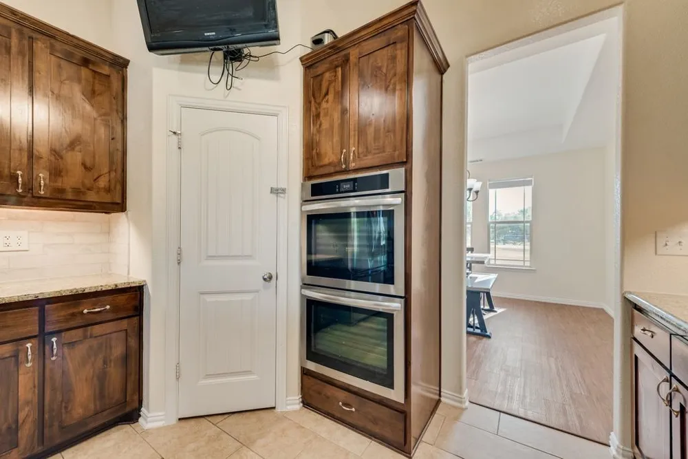 2121 Mockingbird Lane Midlothian, TX 76065