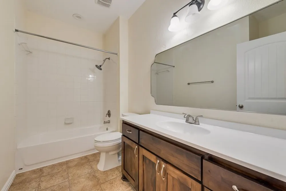 2121 Mockingbird Lane Midlothian, TX 76065