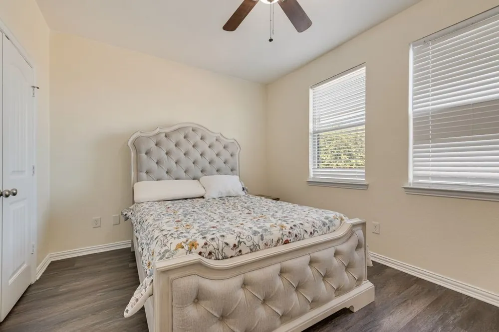 2121 Mockingbird Lane Midlothian, TX 76065