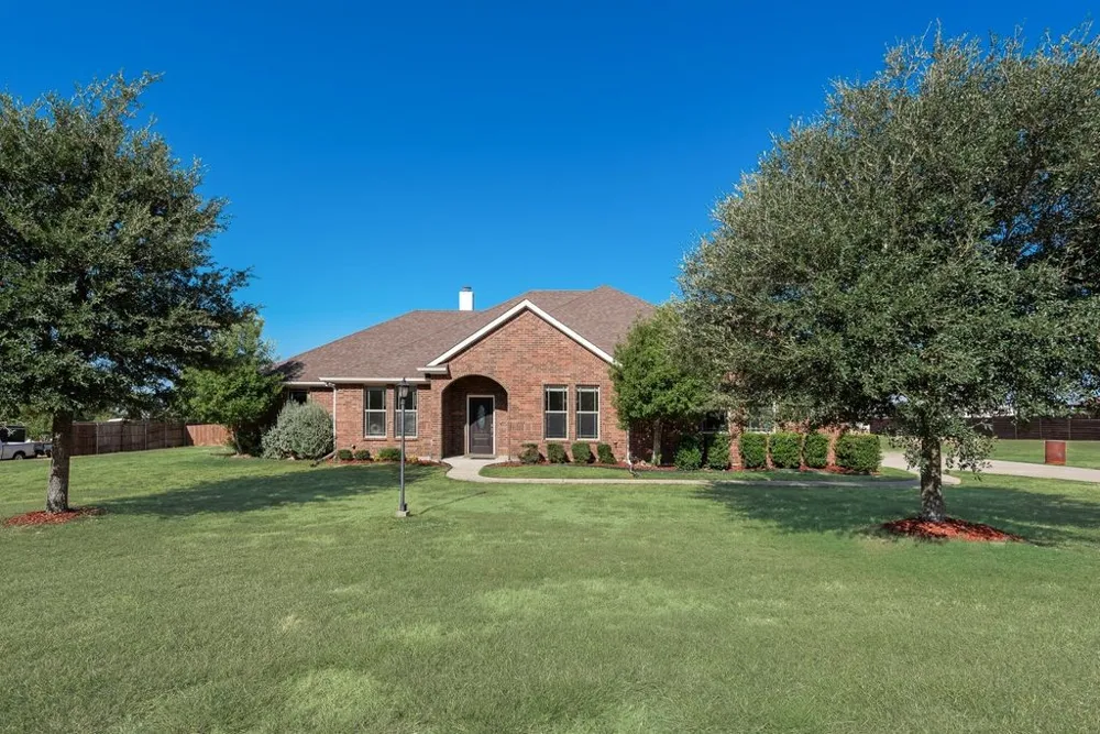 2121 Mockingbird Lane Midlothian, TX 76065