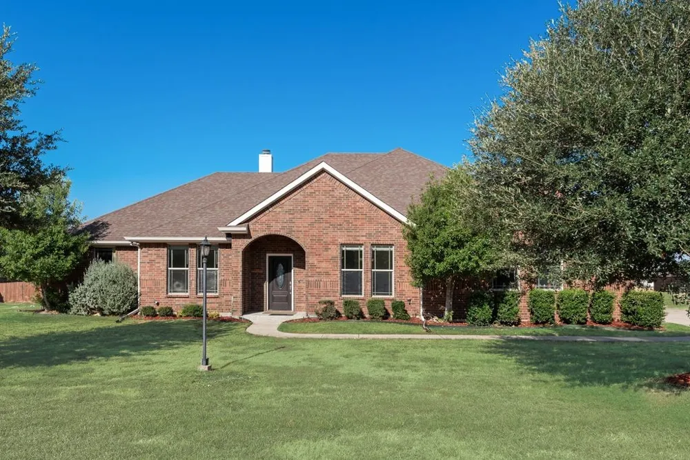 2121 Mockingbird Lane Midlothian, TX 76065