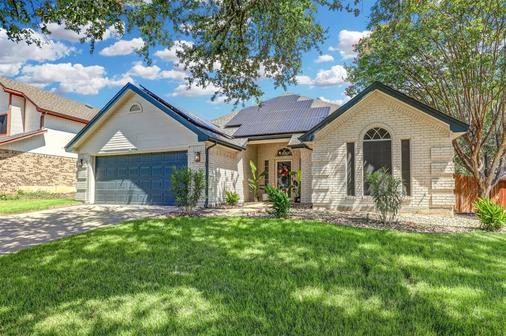 7104 Cook Circle North Richland Hills, TX 76182
