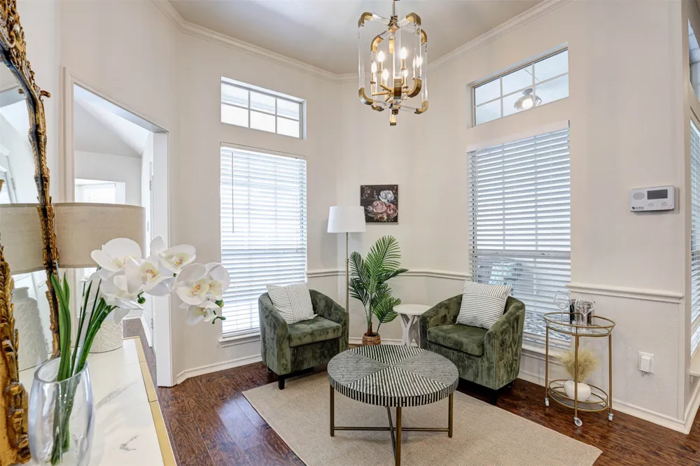 7104 Cook Circle North Richland Hills, TX 76182