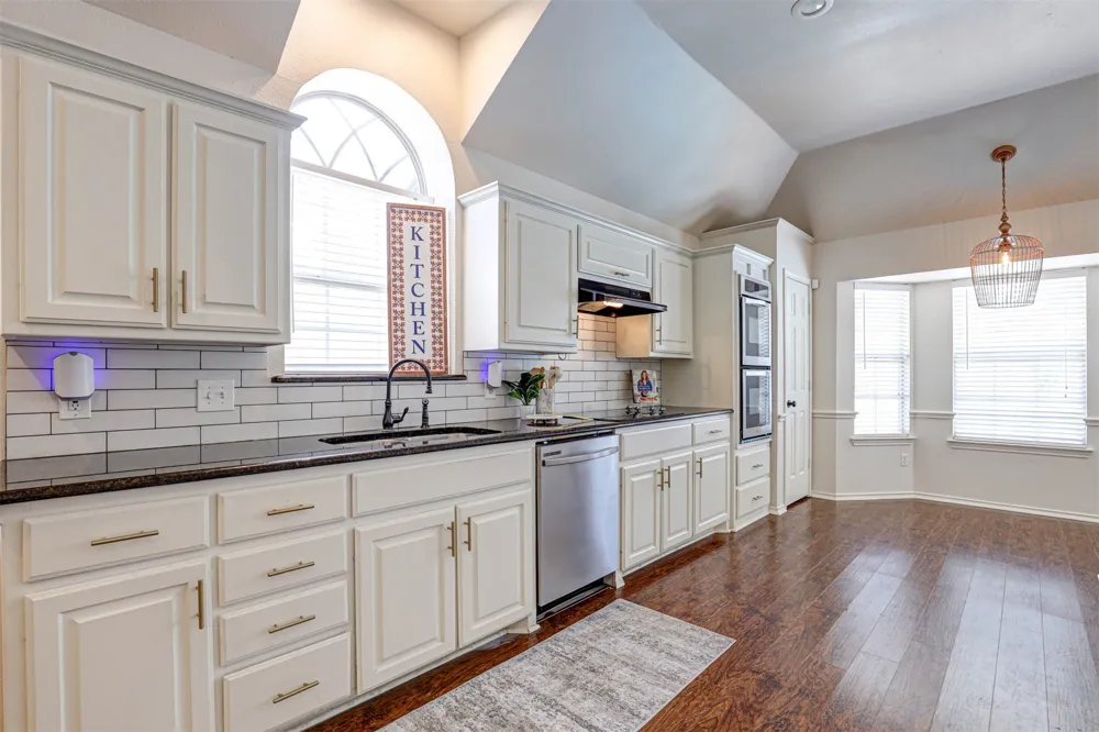 7104 Cook Circle North Richland Hills, TX 76182