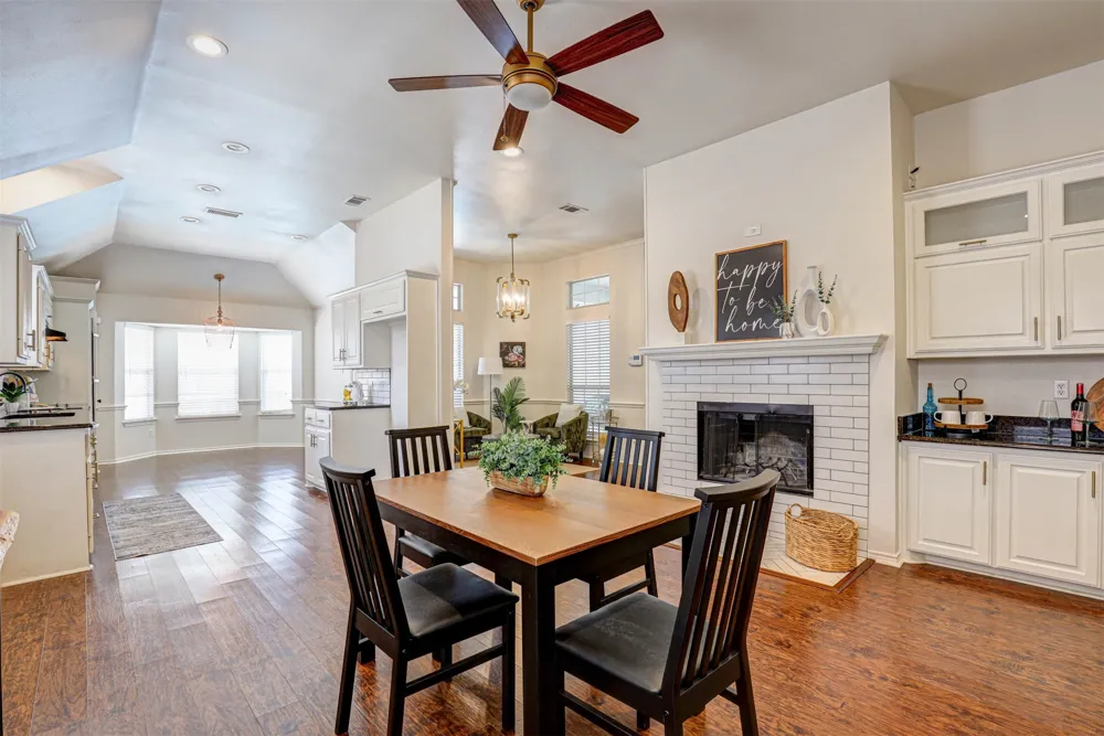 7104 Cook Circle North Richland Hills, TX 76182