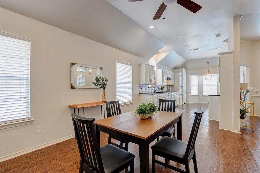 7104 Cook Circle North Richland Hills, TX 76182