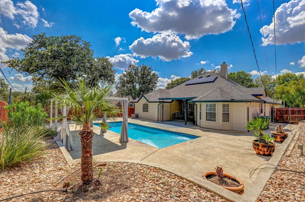 7104 Cook Circle North Richland Hills, TX 76182