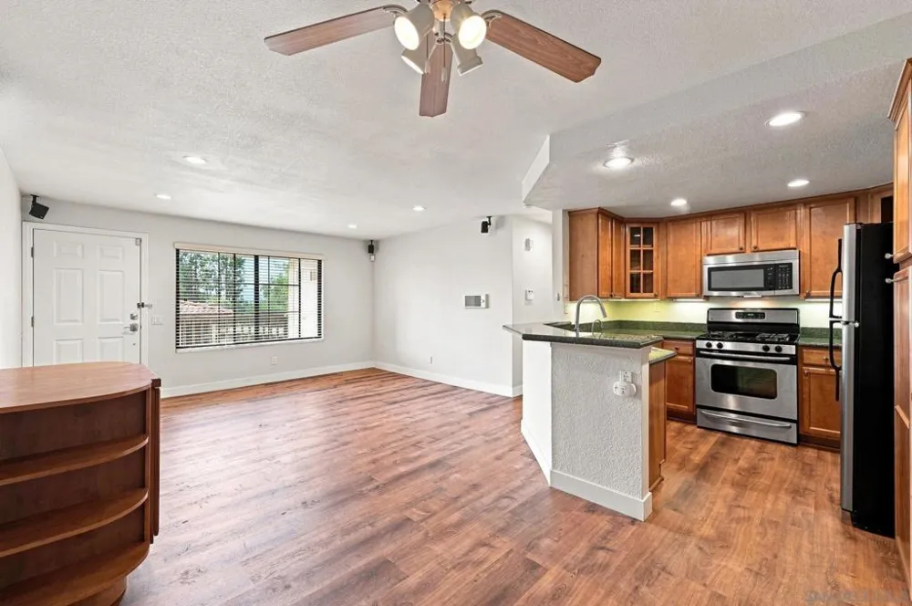 12655 Camino Mira Del Mar #232 San Diego, CA 92130