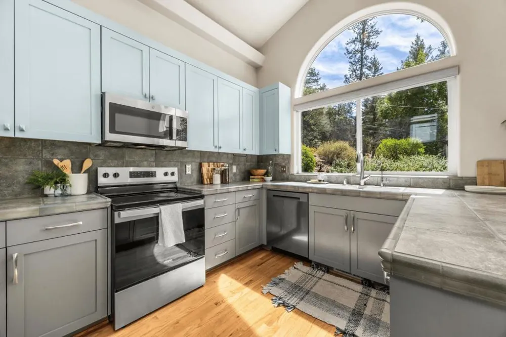 304 Nelson Road Scotts Valley, CA 95066