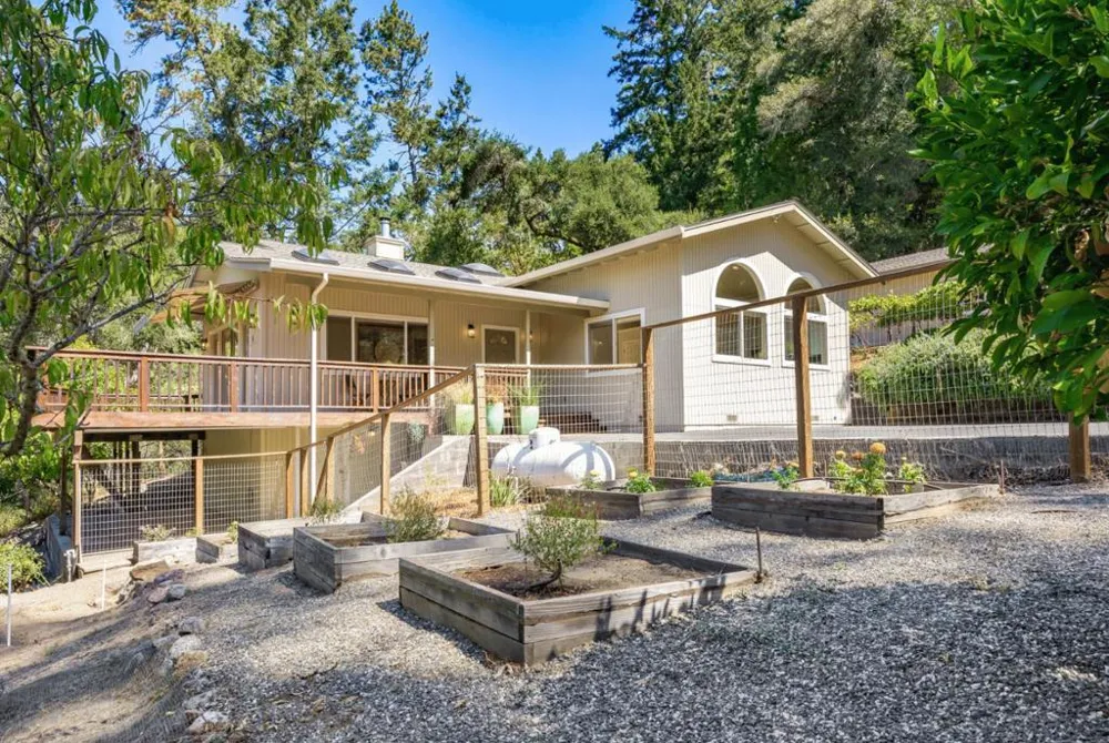 304 Nelson Road Scotts Valley, CA 95066