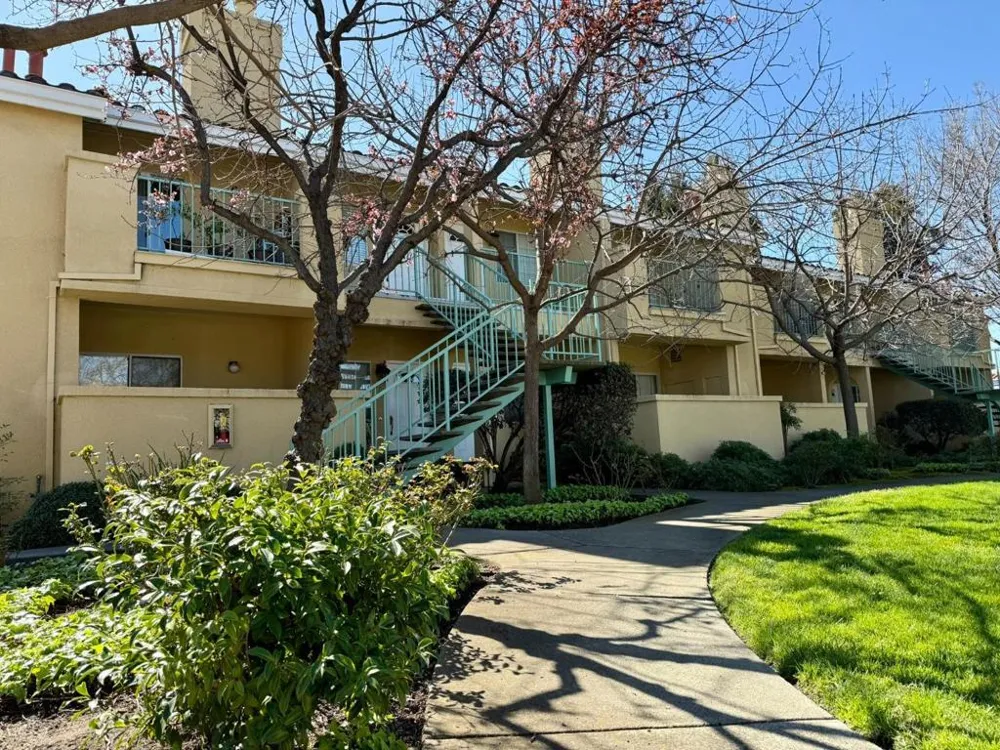 106 Sunnyhills Court Milpitas, CA 95035