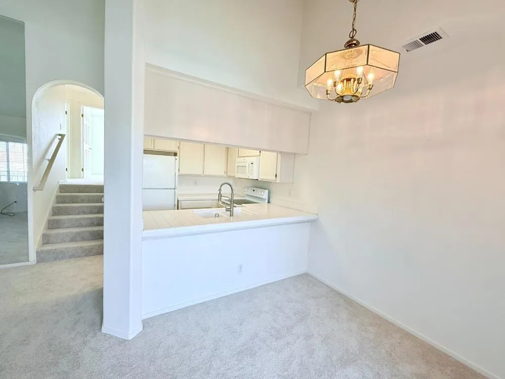 106 Sunnyhills Court Milpitas, CA 95035