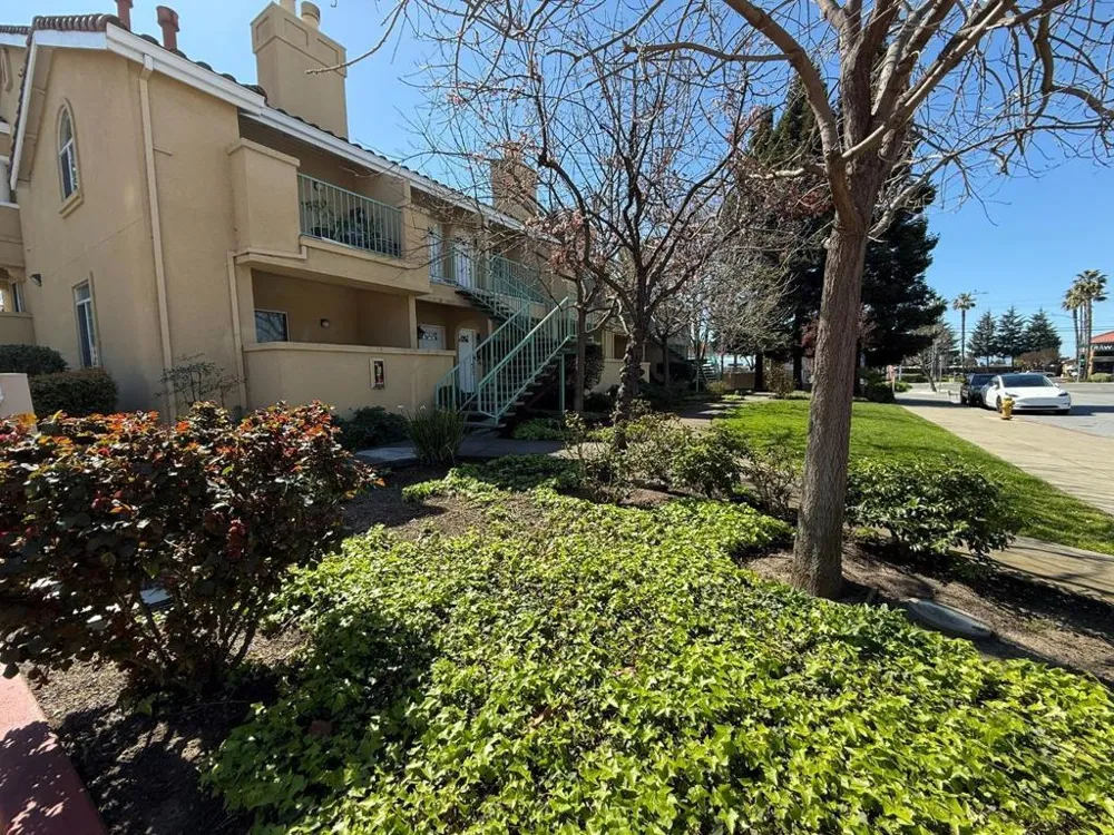 106 Sunnyhills Court Milpitas, CA 95035