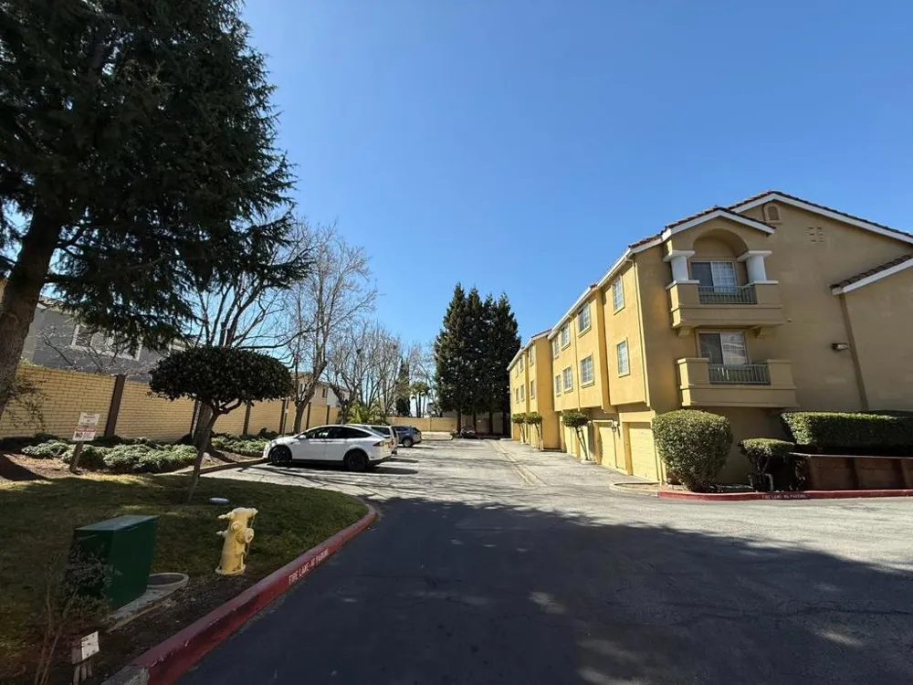 106 Sunnyhills Court Milpitas, CA 95035