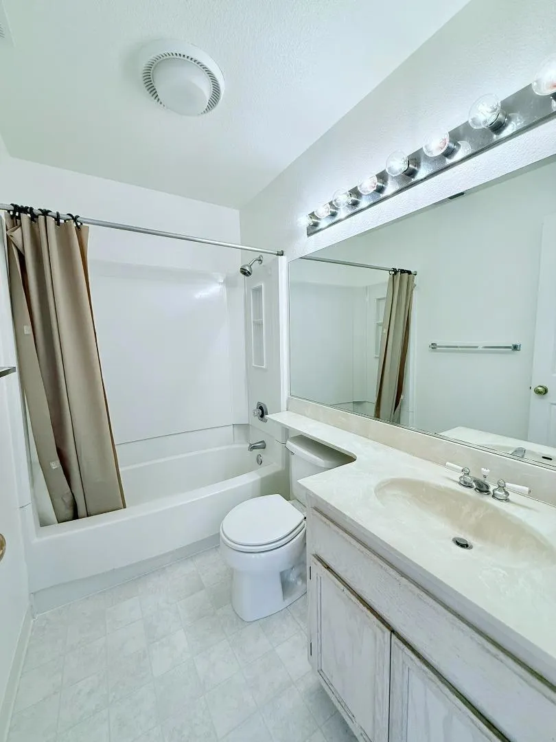 106 Sunnyhills Court Milpitas, CA 95035