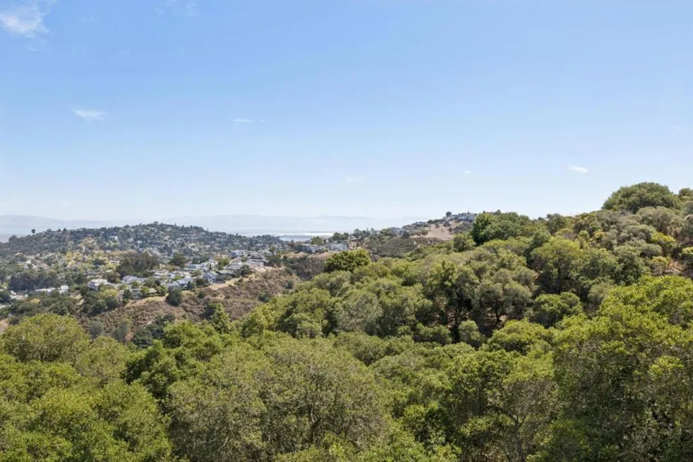 2728 Wakefield Drive Belmont, CA 94002
